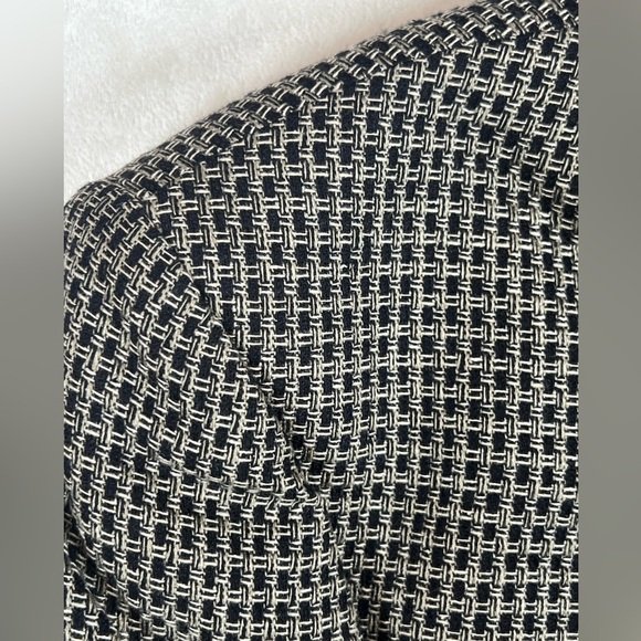 Bachrach 46R Wool & Silk Blend Black and Gray Patterned Blazer Sport Coat - Picture 3 of 10